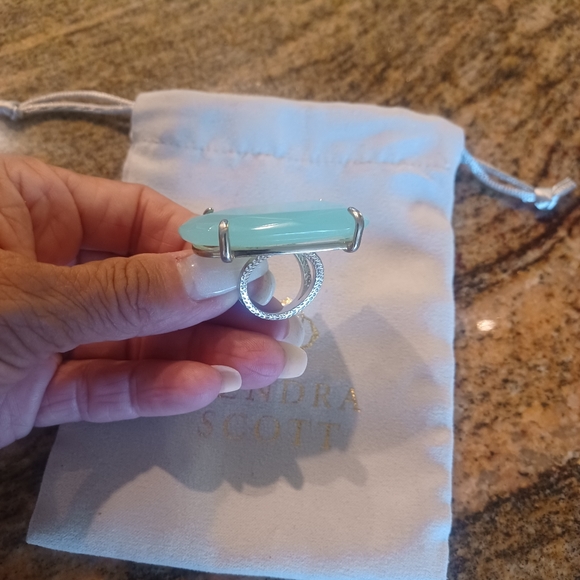 Kendra Scott Vintage ring size 6 - Picture 2 of 6